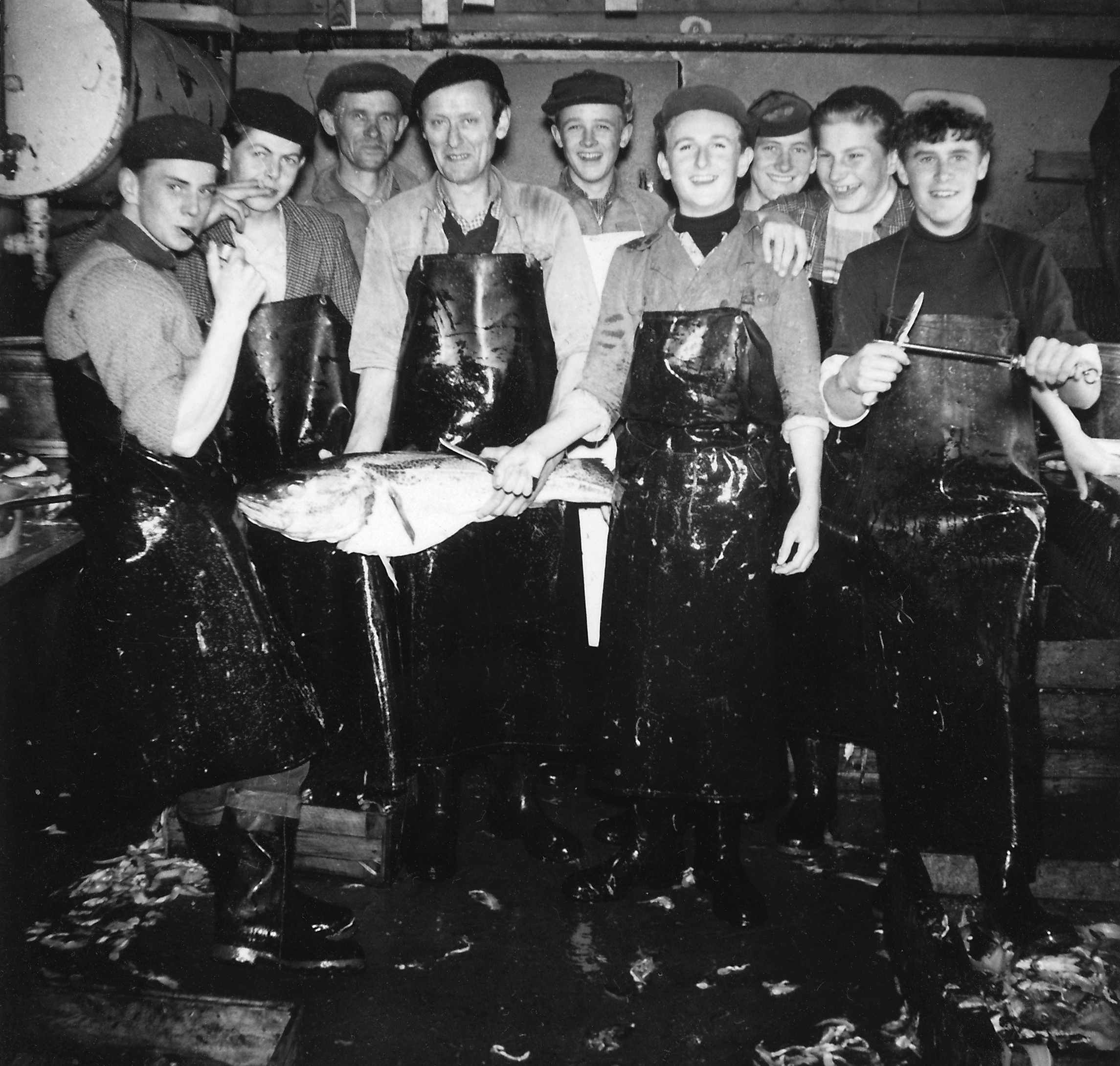 Arbetslaget hos Doe Anglert: Ove Sundahl, Ingvar Svensson, Erik Karlsson, Bertil Arbetslaget hos Doe Anglert: Ove Sundahl, Ingvar Svensson, Erik Karlsson, Bertil